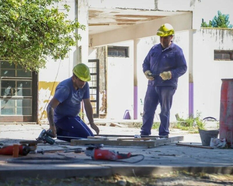 Bernal: avanzan las obras integrales en las escuelas 63 y 36