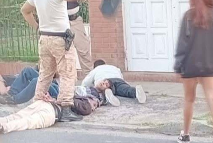 Ezpeleta: violenta madrugada de tiroteo y detenciones