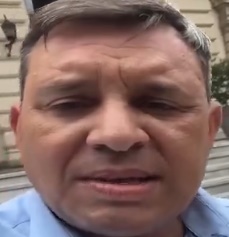 Críticas de La Libertad Avanza a Javier Alonso por no darle armas a policías recién graduados