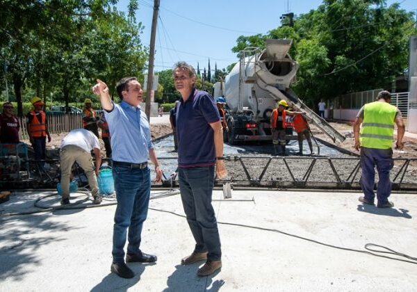 Florencio Varela: Watson y Katopodis supervisaron una obra vial en La Capilla