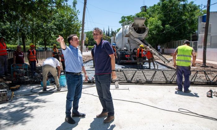 Florencio Varela: Watson y Katopodis supervisaron una obra vial en La Capilla