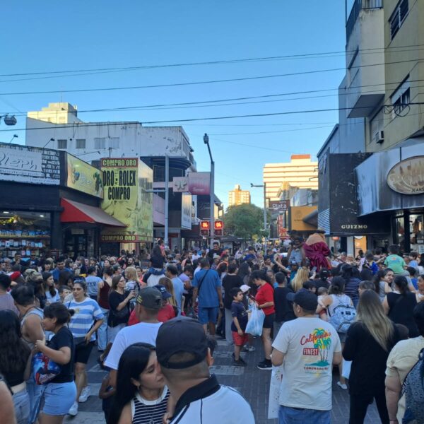 Bomberos Voluntarios de Quilmes llevaron la magia de los Reyes Magos a los más pequeños