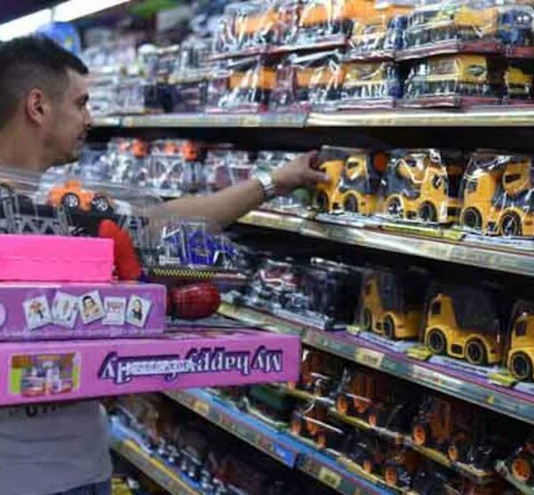 Reyes Magos 2026: proyectan un gasto promedio de $59.500 y aumentos por debajo de la inflación