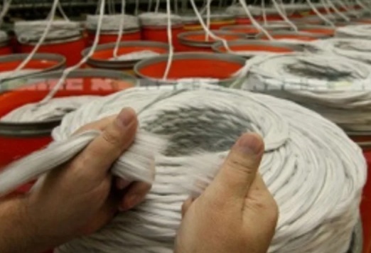 Las pymes textiles suman otra baja: fábrica de hilados suspendió a 200 obreros por dos meses