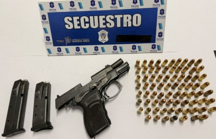 Allanamientos en Quilmes por abuso de armas: un aprehendido y secuestro de armas