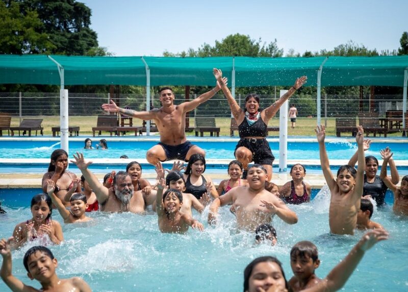 Cerró Escuelas Abiertas en Verano 2026 con una jornada recreativa en el predio de la UOM