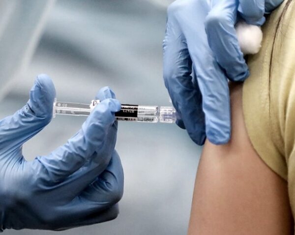 Se amplió el acceso a la vacunación contra el dengue y se modificó el esquema de la triple viral