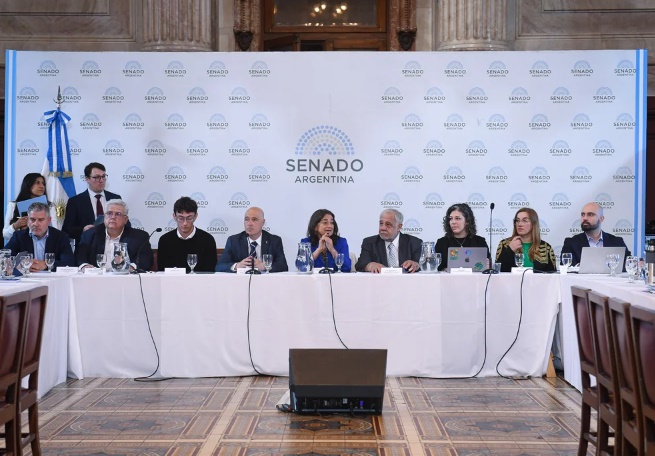 Senadores mantienen en pausa el proyecto que combate las ciberapuestas y que afecta a miles de adolescentes