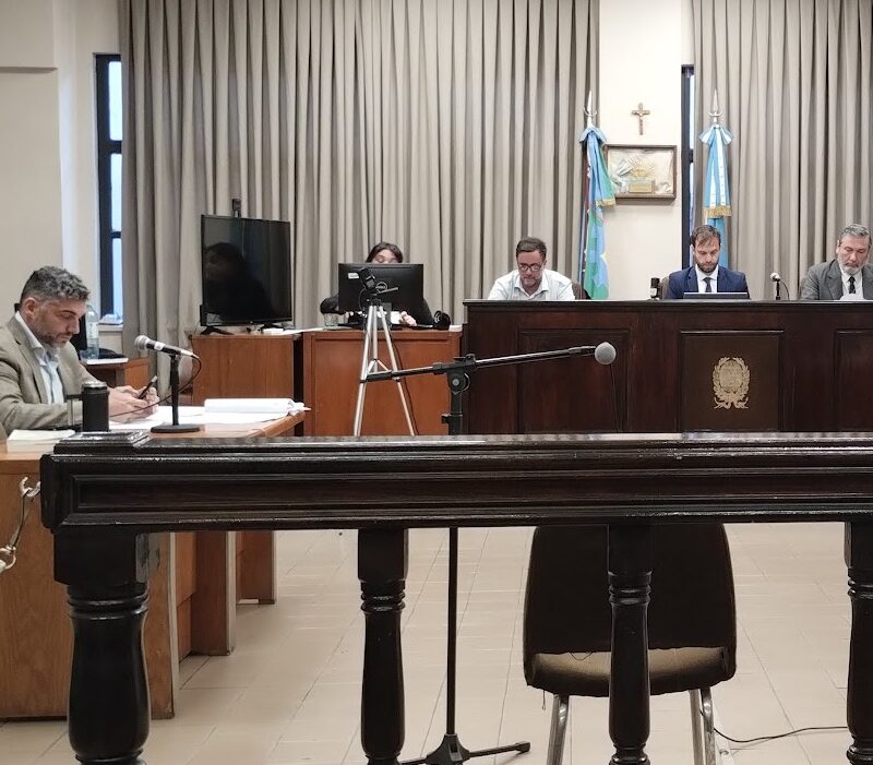 Berazategui: piden hasta 20 años de prisión para dos hermanos acusados de abuso sexual de su hermanastra