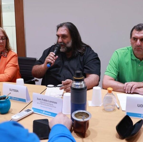 Paritaria: Kicillof les propuso un 2% de aumento y los docentes lo rechazaron