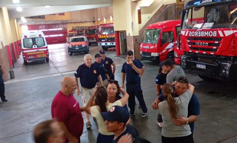 Bernal: bomberos regresaron tras asistir en incendios de Esquel