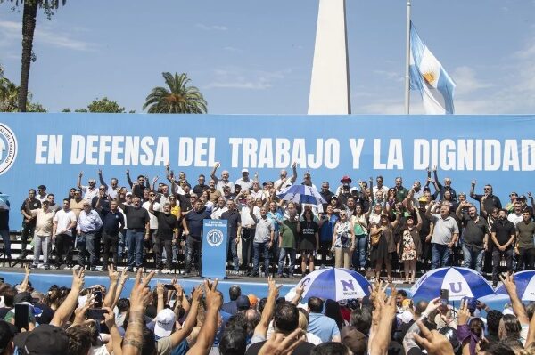 La CGT se reúne el lunes y planifica un paro general