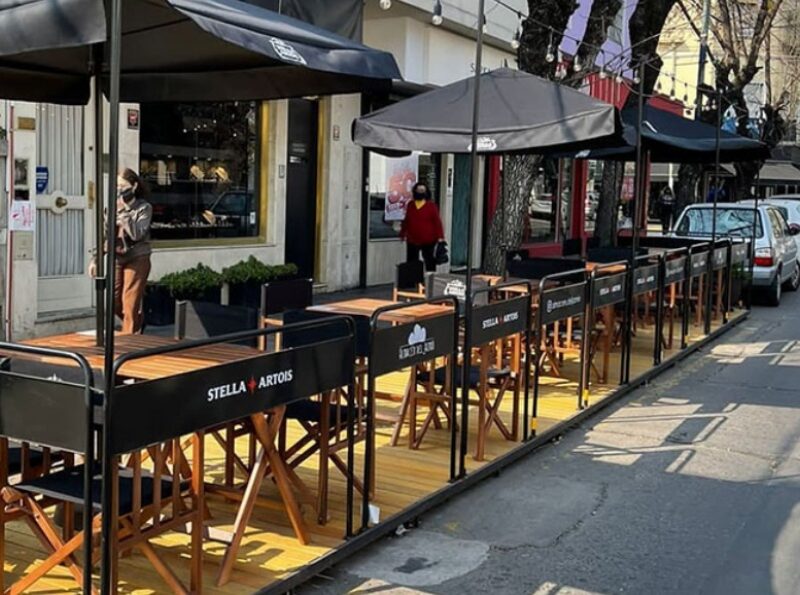 Quilmes: ya no se permiten instalar nuevos decks y avanza un proyecto para retirarlos