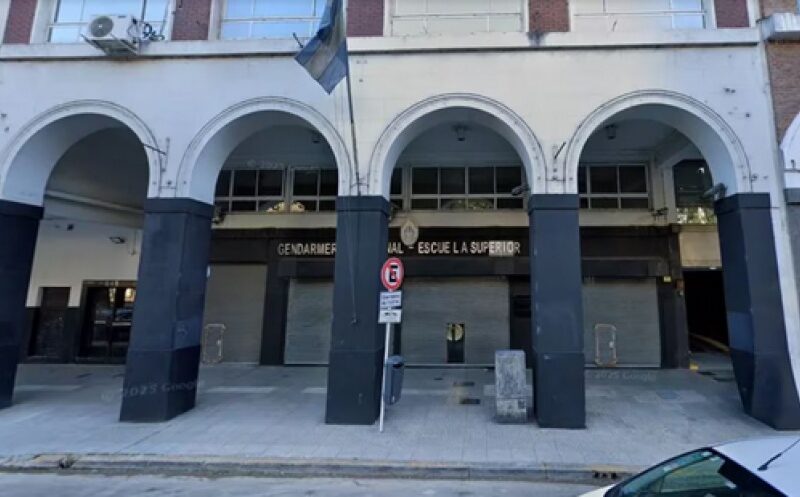 Explosión de un paquete en la Escuela Superior de Gendarmería dejó efectivos heridos