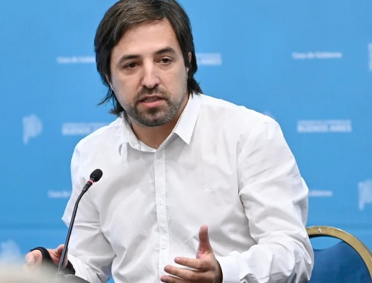 Kicillof y Kreplak intervinieron con un avión sanitario para trasladar al país a Samid desde Uruguay