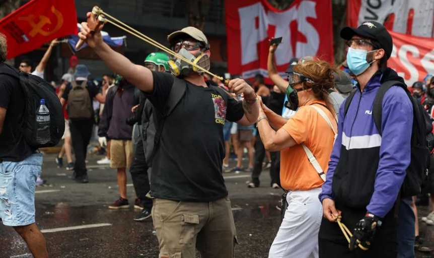 Denunciarán por “terrorismo” a los manifestantes que causaron destrozos en la protesta contra la reforma laboral