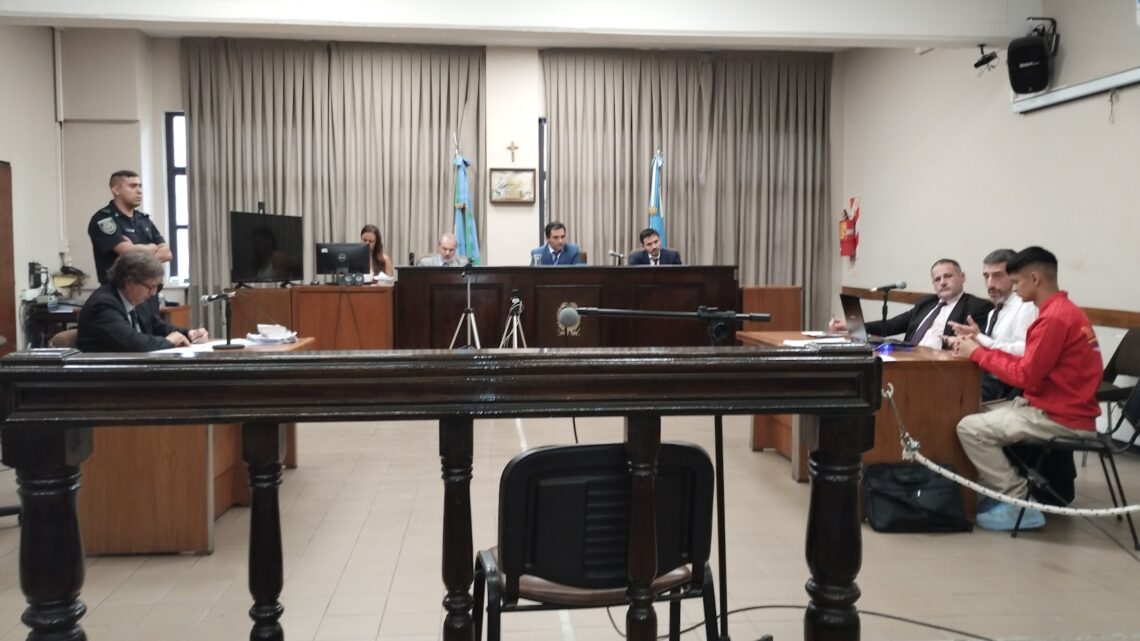 Piden 13 años para el acusado de matar al joven atrapado en una reja en Bernal Oeste