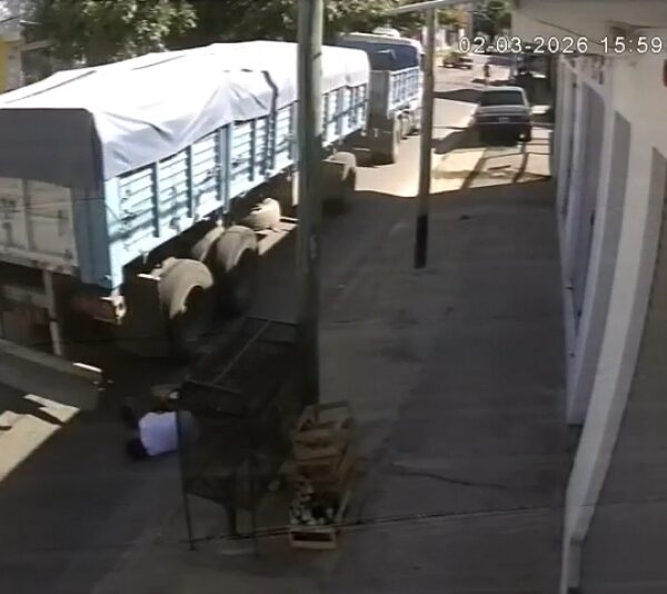 Florencio Varela: un camionero atropelló a un adolescente que iba en bicicleta y se dio a la fuga