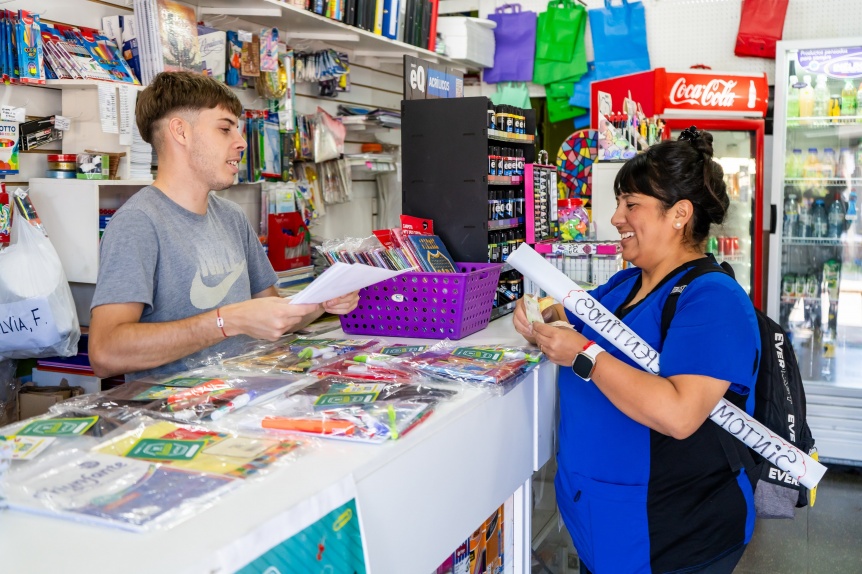 Más de 30 comercios de Florencio Varela ofrecen kits escolares a precio accesible