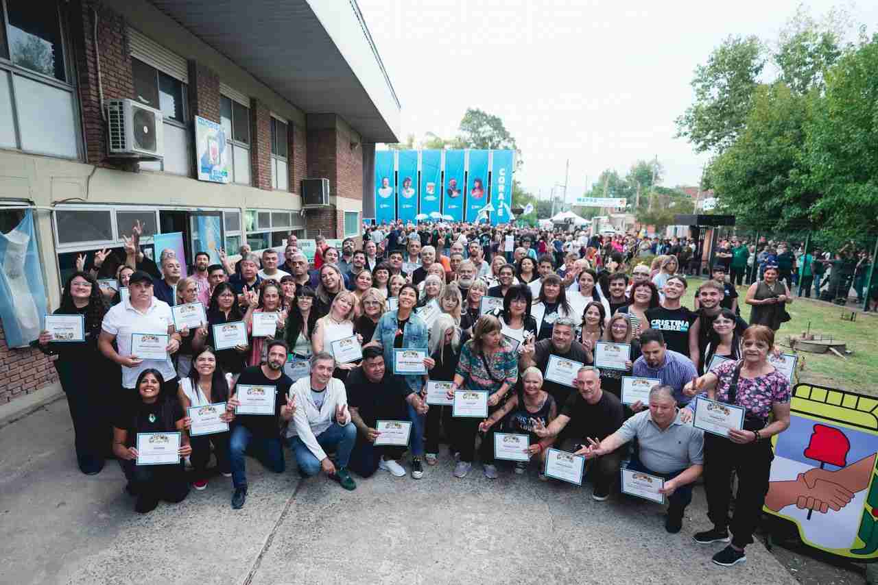 Mayra Mendoza asumió un nuevo mandato en el PJ de Quilmes