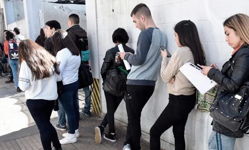 El desempleo en Argentina llegó al 7,5% en el último trimestre de 2025