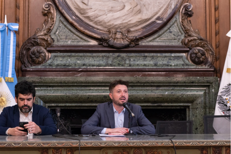 Siciliano volvió a advertir sobre la violencia en las aulas