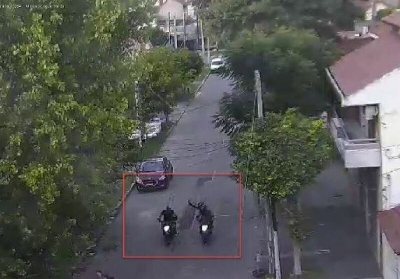 Quilmes Oeste: dos detenidos tras chocar con una moto robada y portar un arma de fuego