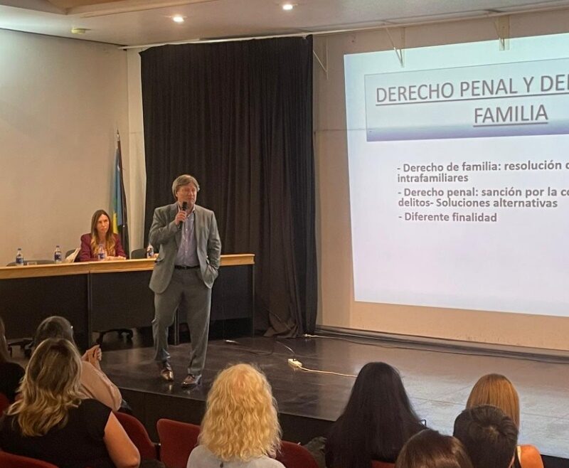 Colegio de Abogados de Quilmes: analizaron la complejidad de los delitos en el ámbito familiar