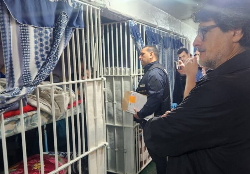 Allanaron cárceles bonaerenses por una causa de cibercrimen y extorsión a menores