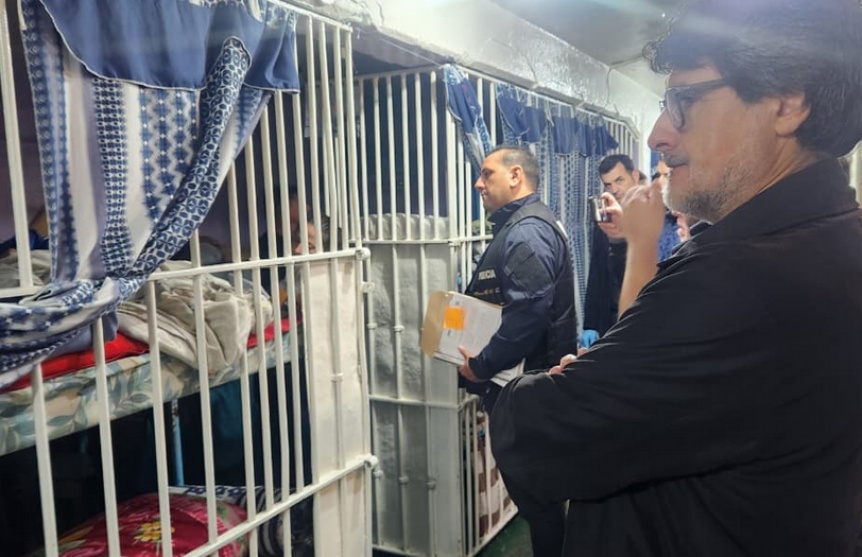 Allanaron cárceles bonaerenses por una causa de cibercrimen y extorsión a menores