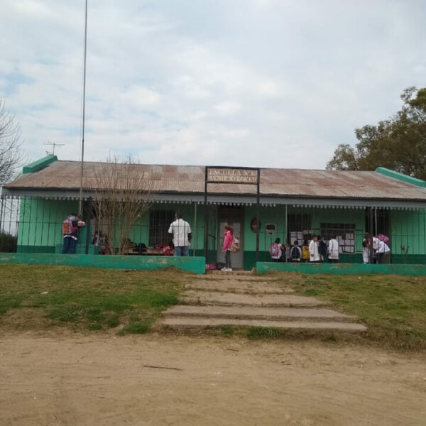 Ingresan una ley para eximir del pago de la patente a los docentes rurales