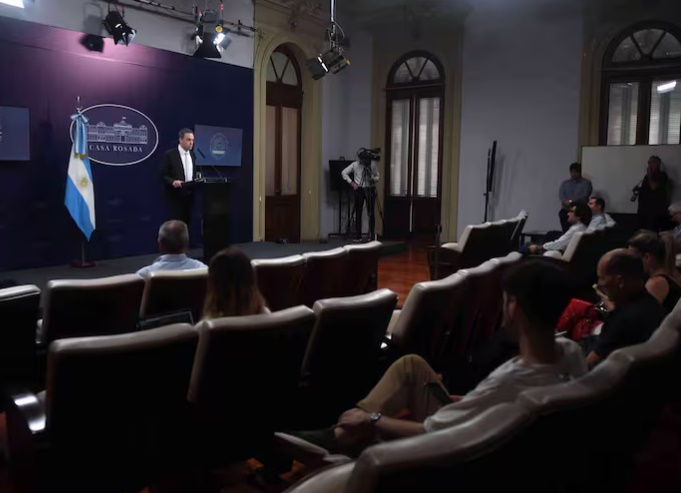 La Casa Rosada prohibió el acceso a periodistas de medios que publicaron notas de la campaña de espionaje ruso contra Milei