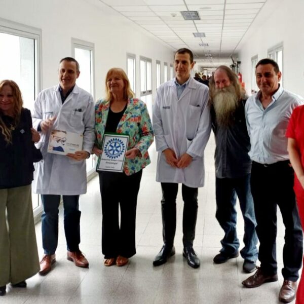 Berazategui: El Rotary donó equipos al Hospital El Cruce