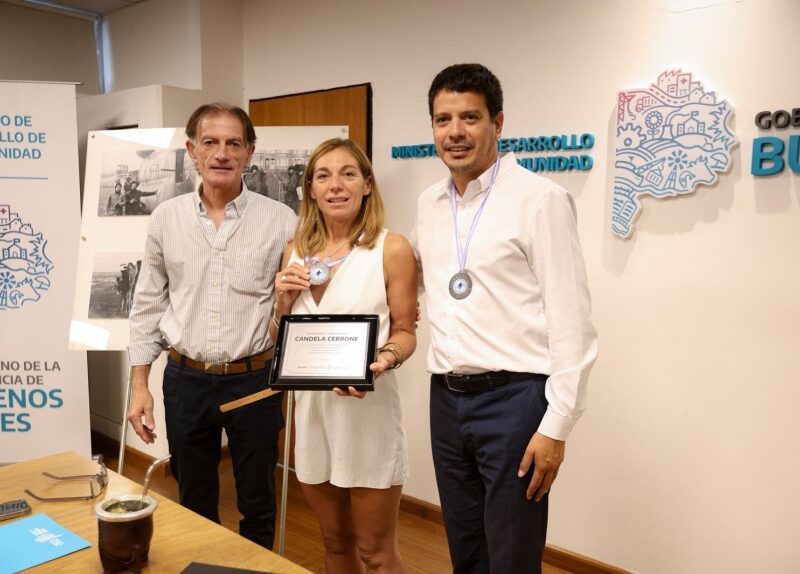 La Provincia reconoció a la atleta bonaerense que ganó la maratón en las Islas Malvinas