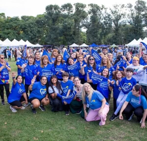 Mayra Mendoza y Eva Mieri participaron de una jornada por el día de concientización sobre el autismo
