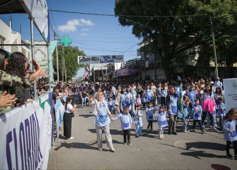 Villa La Florida celebró sus 100 años con desfile, actos y shows en vivo