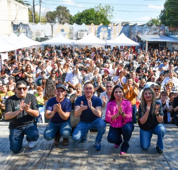 Watson encabezó la apertura de los talleres culturales 2026 en Florencio Varela