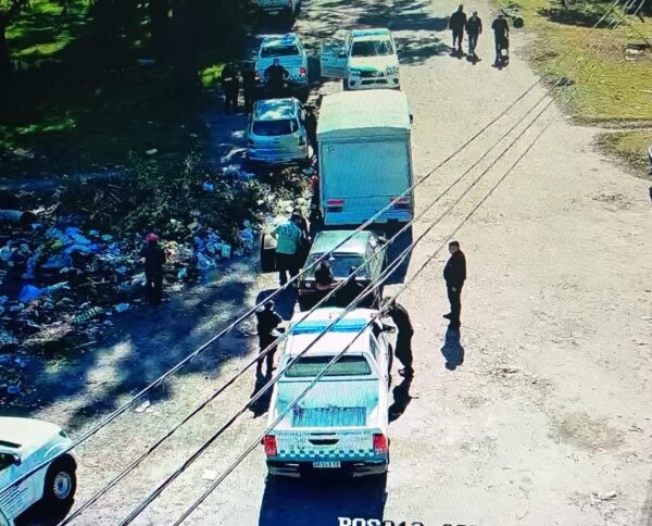 Detectaron y sancionaron a personas por arrojar residuos en la vía pública en Bosques Norte en Varela