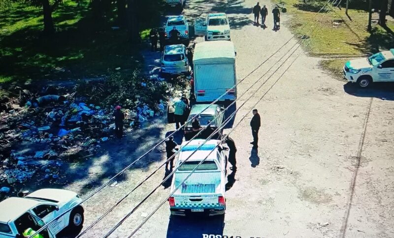 Detectaron y sancionaron a personas por arrojar residuos en la vía pública en Bosques Norte en Varela