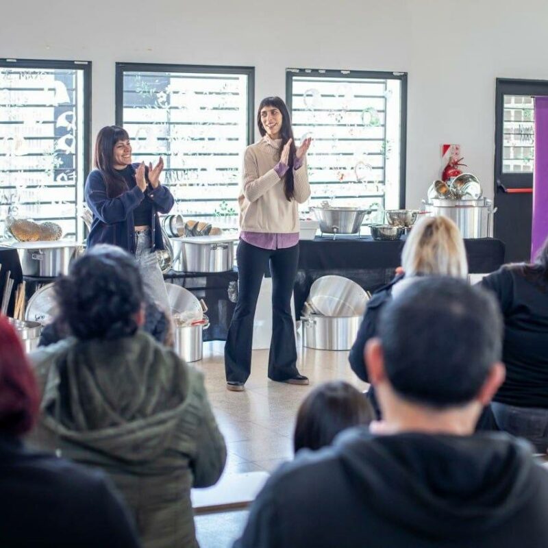 Quilmes Oeste: entregaron equipamiento a comedores en el marco del Mapa de la Solidaridad
