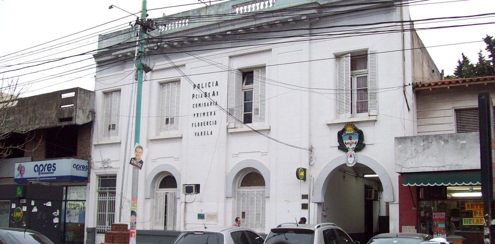 Escándalo en Florencio Varela: detienen a policías acusados de exigir pagos en dólares en operativo por robo de cables