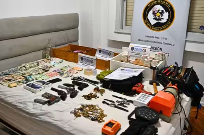 Golpe a banda que operaba en Florencio Varela: tres detenidos con un arsenal de 150 llaves duplicadas