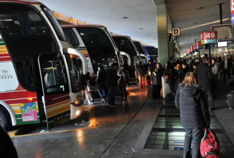 El Gobierno ya no les pagará a las empresas de micros por pasajes gratis para personas con discapacidad