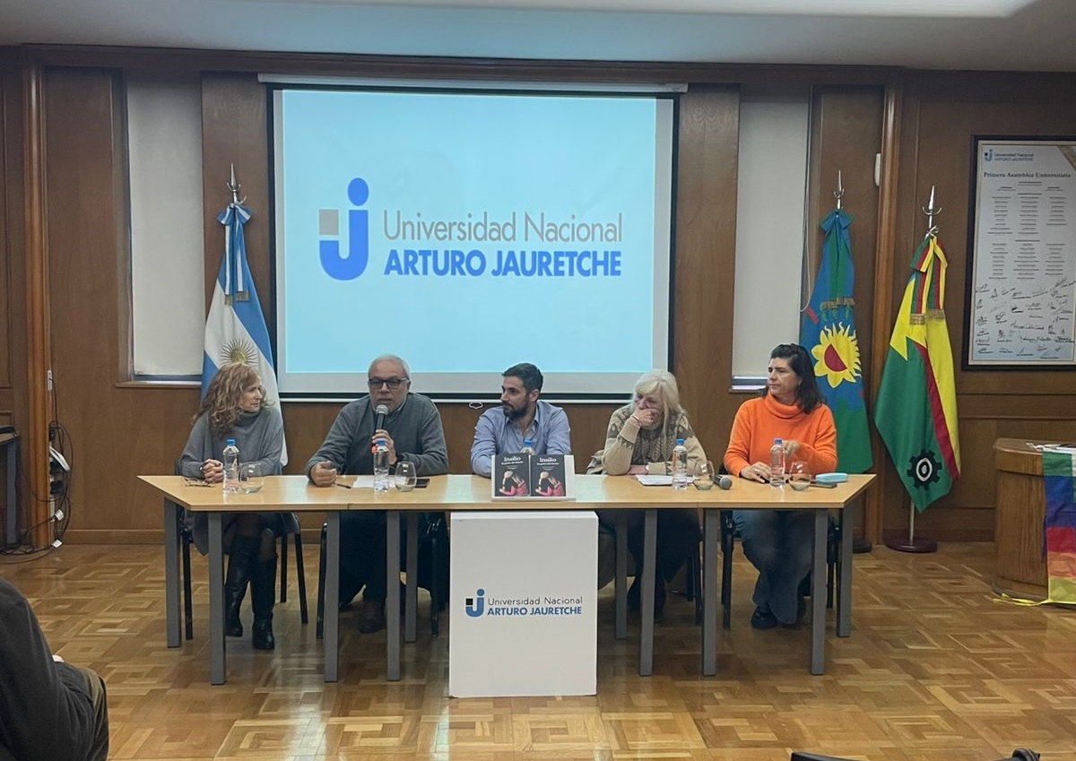 Florencio Varela: Presentaron la novela “Insilio, los gritos del silencio” en la UNAJ