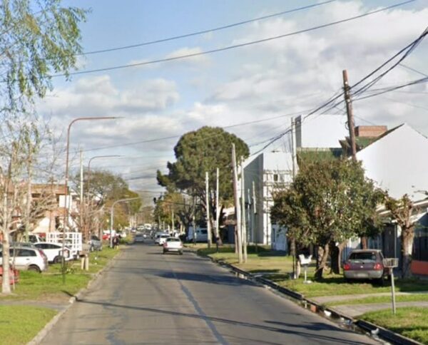 Una mujer cayó en un pozo ciego en el patio de su casa de Quilmes Oeste y debió ser asistida por el SAME