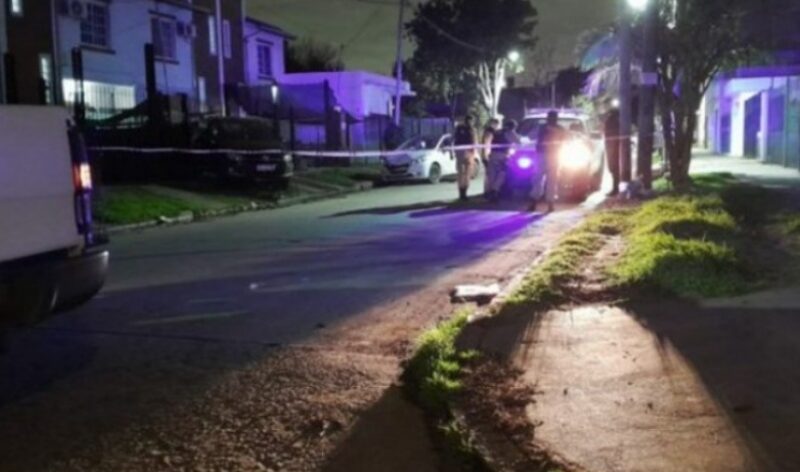 Violento intento de robo en Quilmes Centro: ladrón murió baleado por el dueño de la casa; otros dos son buscados
