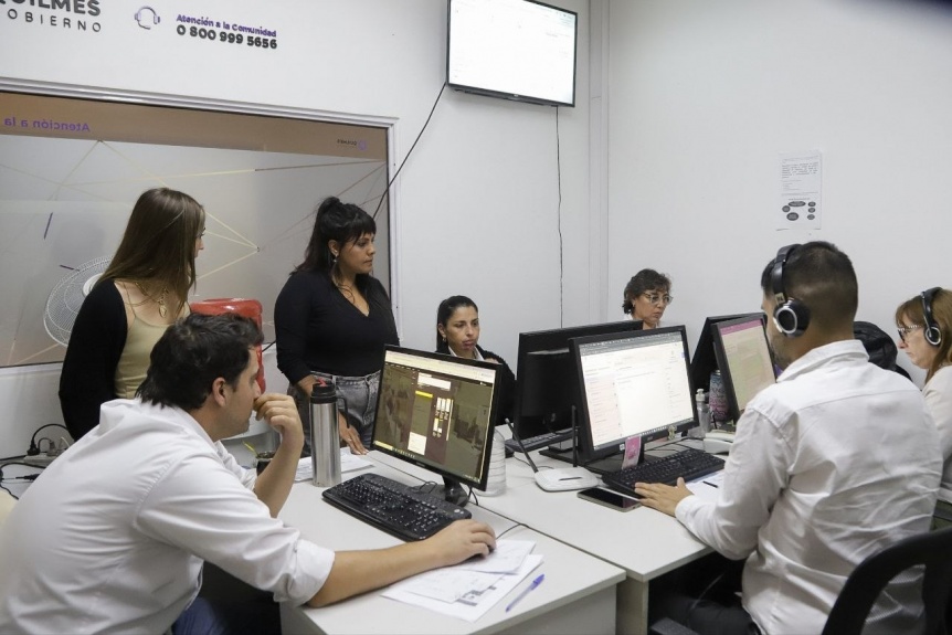 Eva Mieri recorrió la oficina de Atención a la Comunidad en el Palacio Municipal