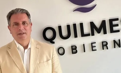 De Fazio defendió el nombre “Néstor Kirchner” para una escuela y cuestionó la paralización de obras de Nación