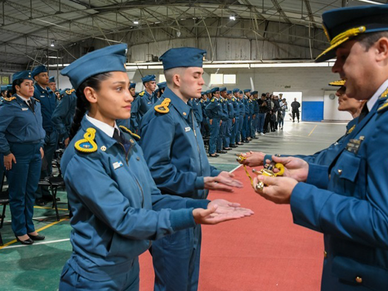 Se realizó la ceremonia donde 320 aspirantes pasaron a ser cadetes de primer año del SPB