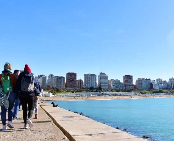 Más de un millón de personas viajaron en el fin de semana largo, con menor gasto